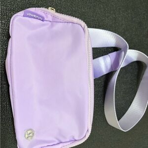 New lululemon belt bag purple